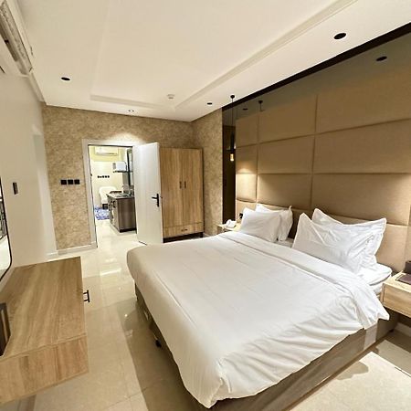 Xyz Hotel Qurtoba Рияд Екстериор снимка
