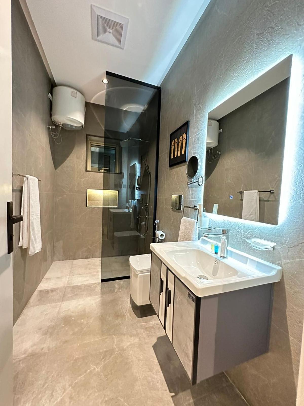 Xyz Hotel Qurtoba Рияд Екстериор снимка