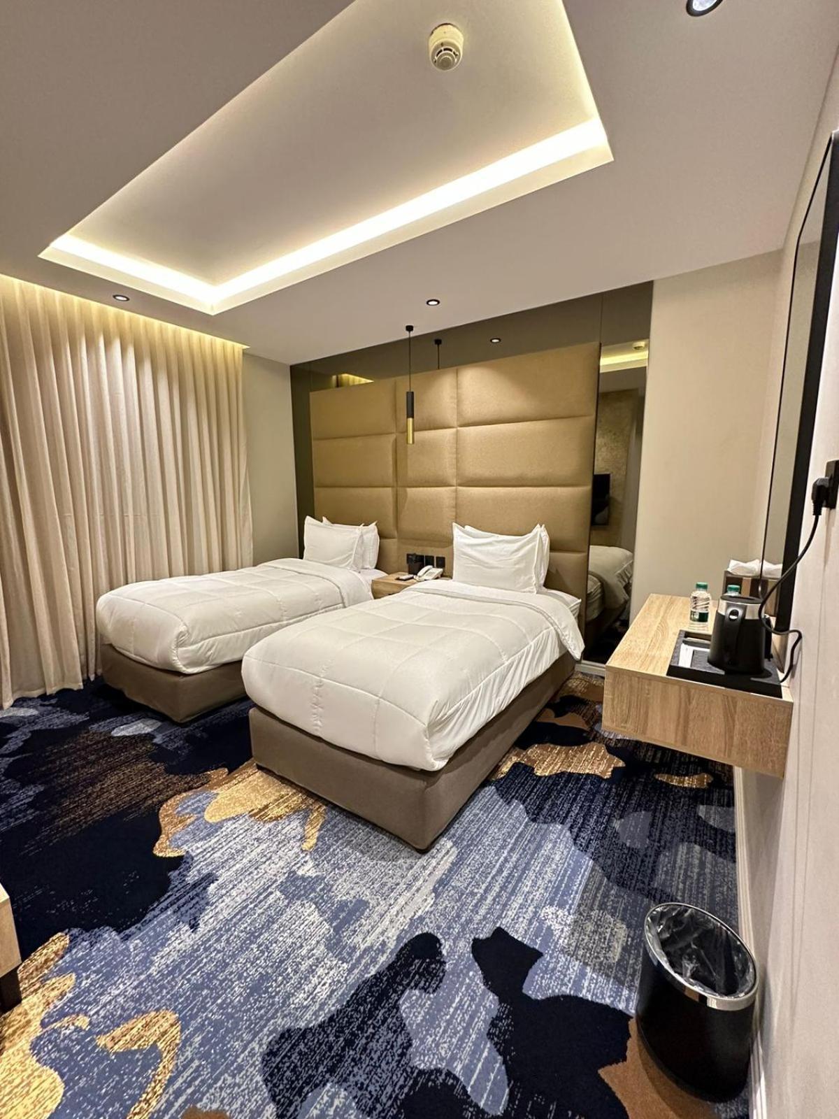 Xyz Hotel Qurtoba Рияд Екстериор снимка